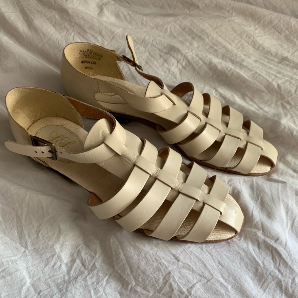 Vintage Cream Leather Fisherman Sandals